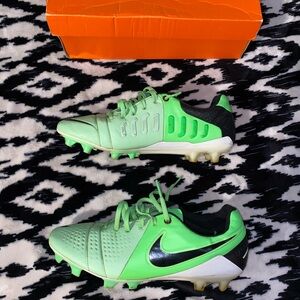 RARE NIKE CTR360 MAESTRI III SZ 10